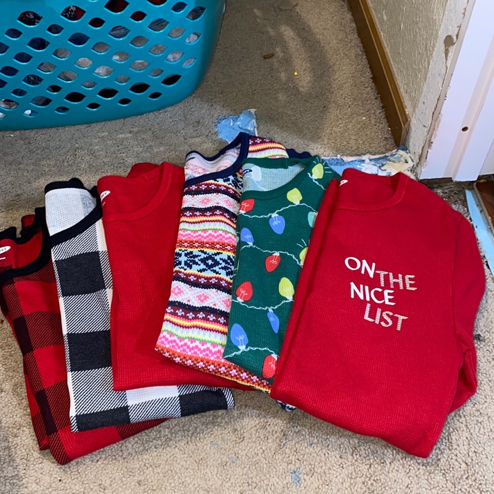 Lot of thermal tops